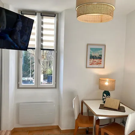 Aux 4 Logis - Le Terra - Petit Dejeuner Offert 1ere Nuit 3* Foix